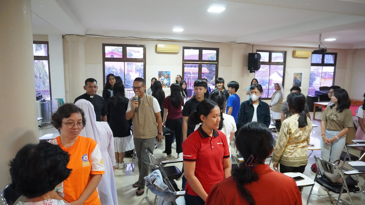 SEKOLAH MISI REMAJA RESMI DIMULAI DI KEUSKUPAN TANJUNGKARANG